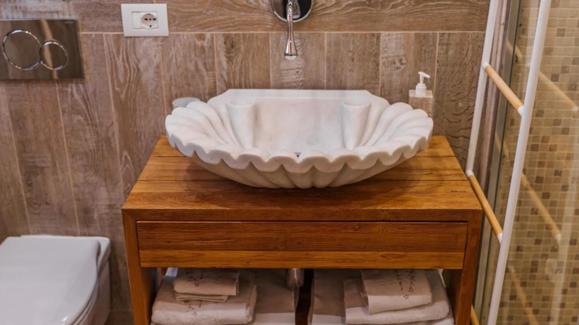*** Bed and breakfast La Rocca Maison de Charme Moneglia Italia
