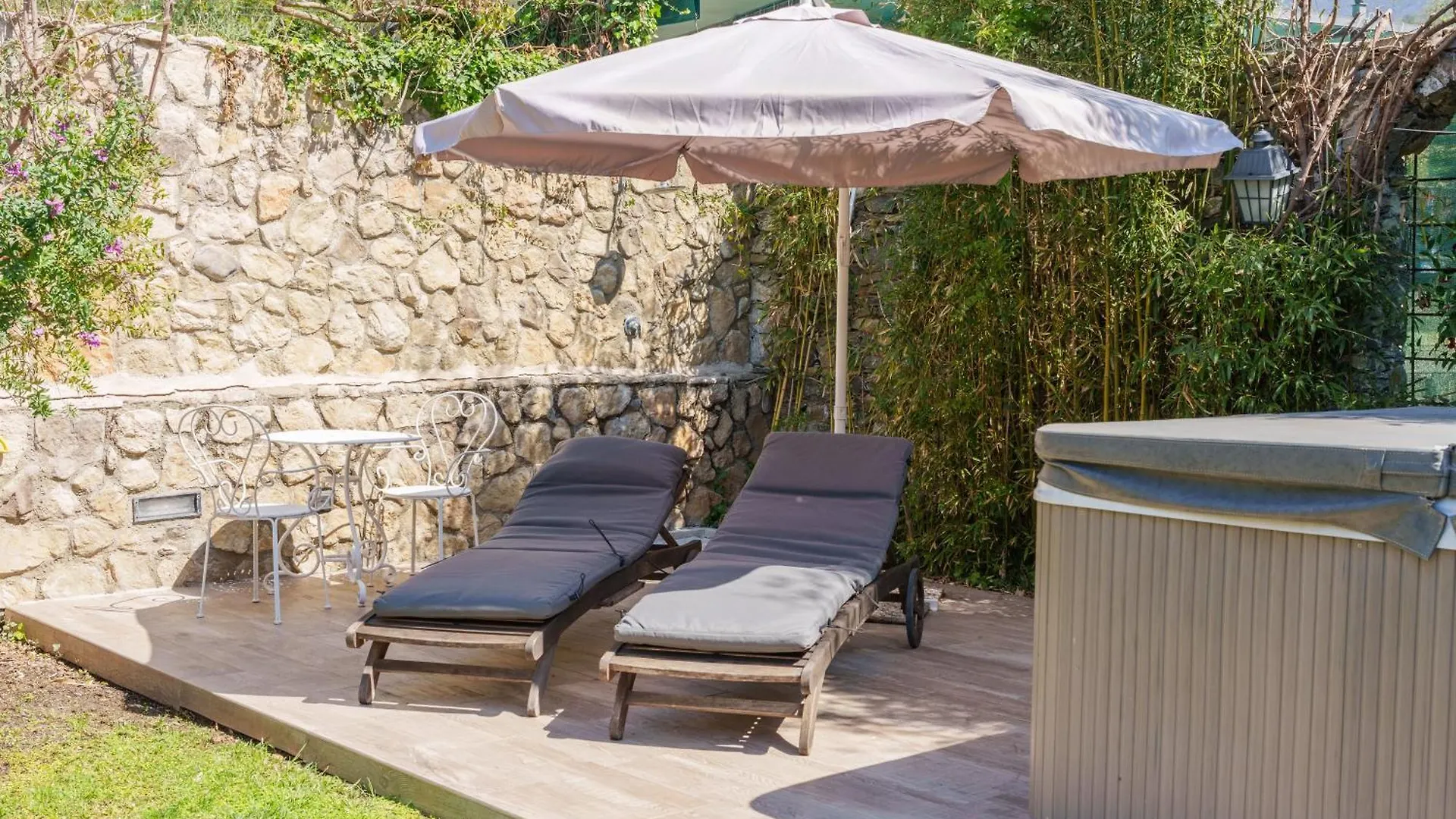 La Rocca Maison De Charme Moneglia 3*,