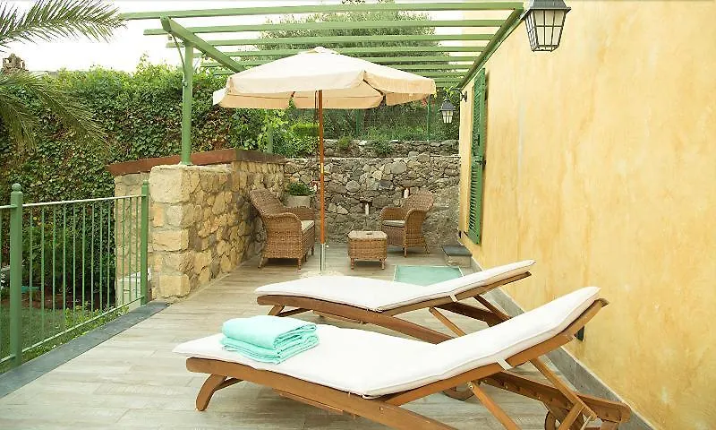 La Rocca Maison De Charme Moneglia 3*,