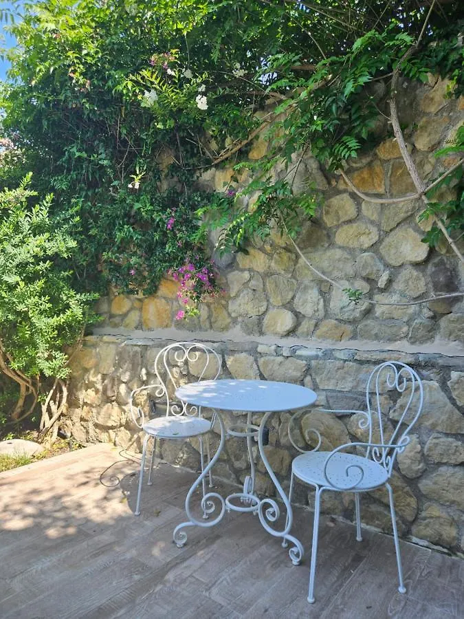 *** Frühstückspension La Rocca Maison De Charme Moneglia Italien